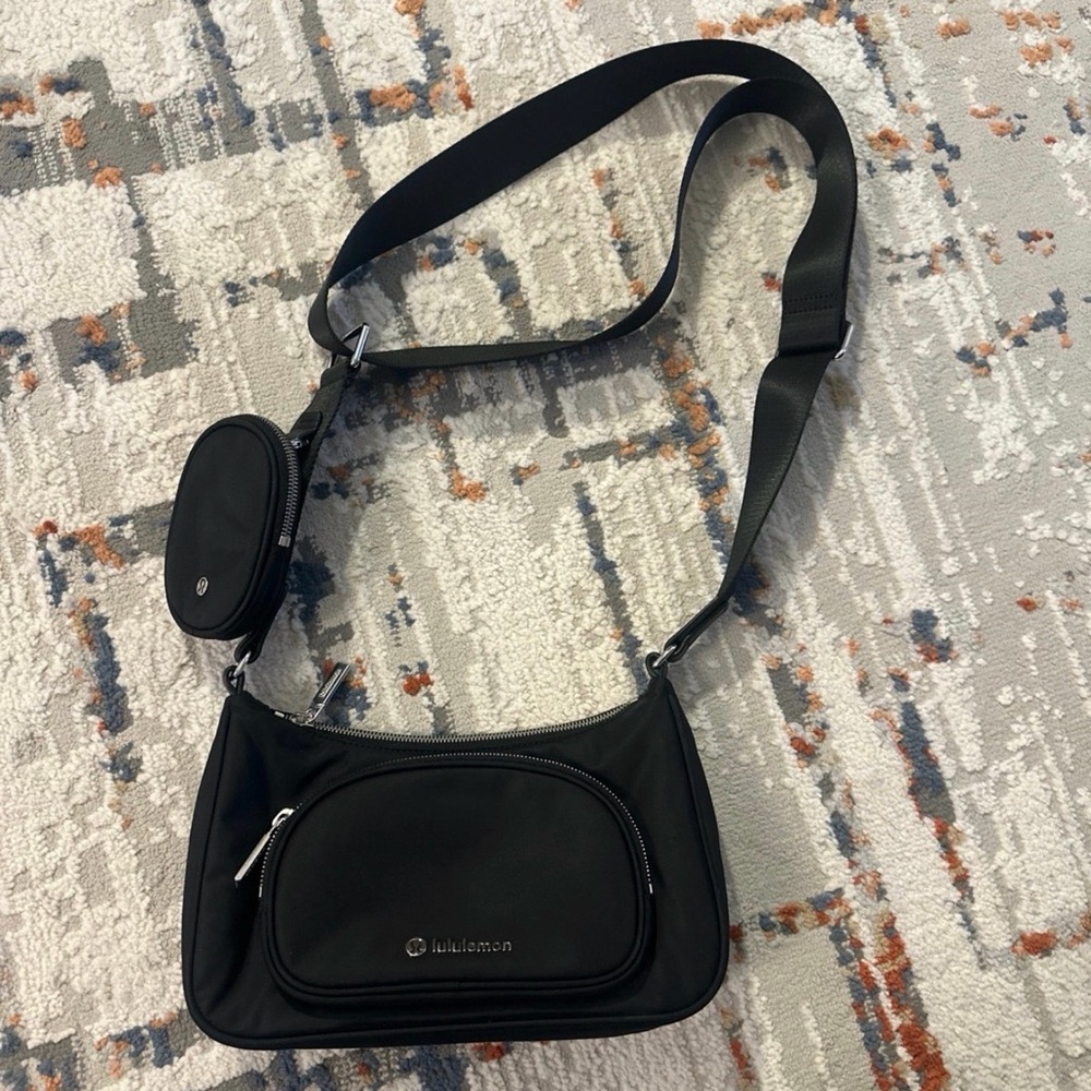 lululemon athletica Black Crossbody Bag with nano BNWOT